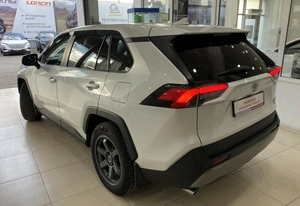 Внедорожник Toyota RAV4 2021 года, 3502000 рублей, Красноярск