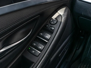 Седан BMW 5 серия 2013 года, 1900000 рублей, Краснодар