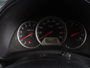 Минивэн Toyota Wish 2005 года, 850000 рублей, Красный Пахарь