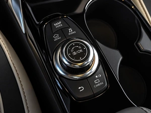 Хетчбэк Infiniti Q30 2017 года, 3199000 рублей, Тюмень