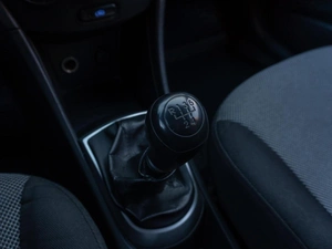 Седан Hyundai Solaris 2013 года, 719000 рублей, Саратов