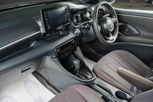 Хетчбэк Toyota Yaris 2020 года, 1529000 рублей, Тюмень
