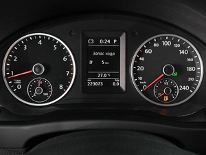 Внедорожник Volkswagen Tiguan 2012 года, 1350000 рублей, Ростов-на-Дону