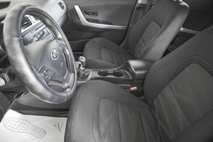 Хетчбэк Kia Ceed 2013 года, 979000 рублей, Кемерово