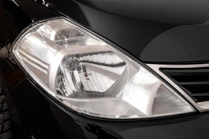 Хетчбэк Nissan Tiida 2012 года, 759000 рублей, Барнаул