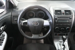 Седан Toyota Corolla 2011 года, 1239000 рублей, Омск