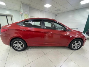 Седан Hyundai Solaris 2014 года, 899000 рублей, Ачинск