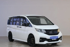 Минивэн Honda Stepwgn Spada 2016 года, 1989000 рублей, Омск