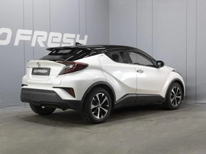 Внедорожник Toyota C-HR 2018 года, 1780000 рублей, Омск