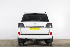 Внедорожник Toyota Land Cruiser 2010 года, 3099000 рублей, Тюмень