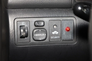 Хетчбэк Toyota Corolla 2005 года, 709000 рублей, Новосибирск