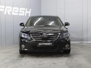 Седан Toyota Camry 2010 года, 1690000 рублей, Омск