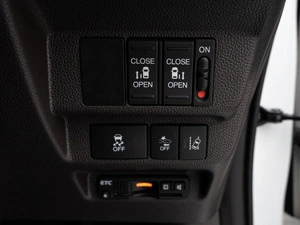 Минивэн Honda Freed 2017 года, 1700000 рублей, Краснодар