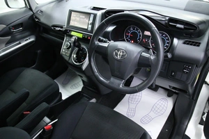 Минивэн Toyota Wish 2011 года, 1298000 рублей, Солонцы