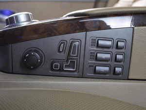 Седан BMW 7 серия 2005 года, 2159000 рублей, Омск