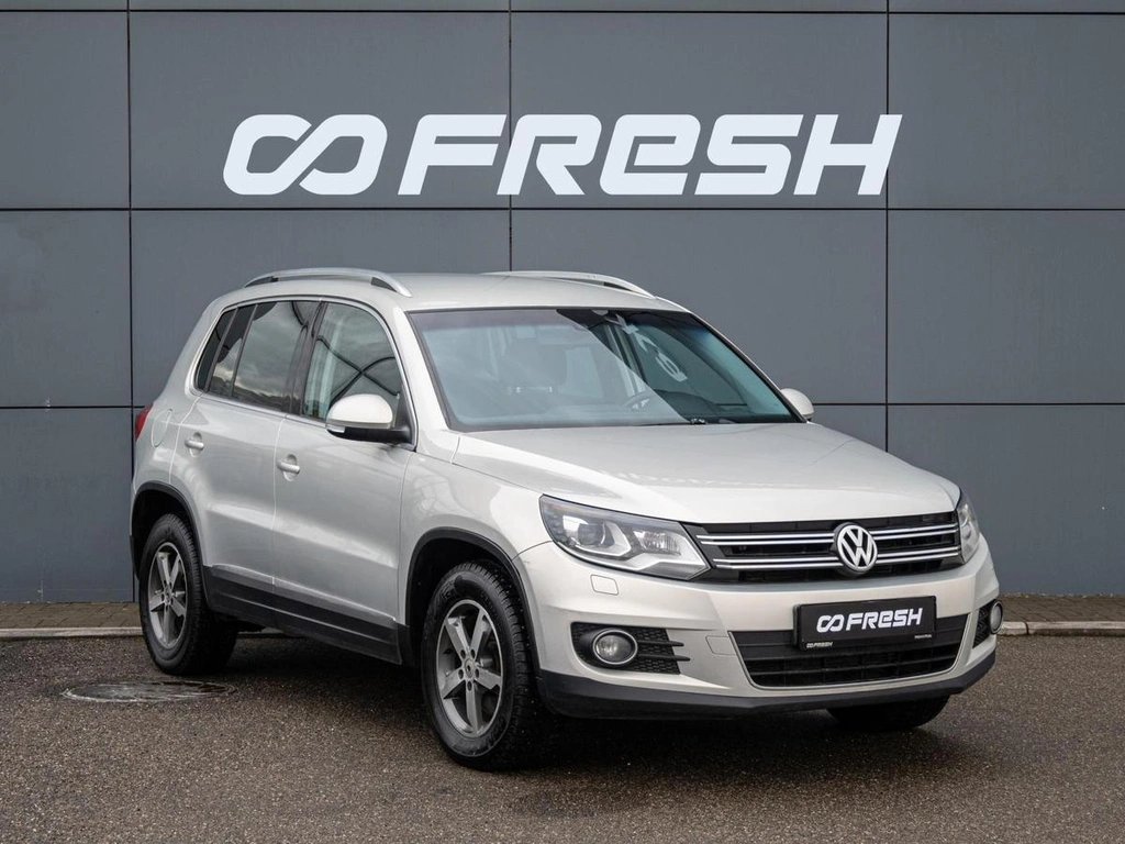 Внедорожник Volkswagen Tiguan 2012 года, 1310000 рублей, Краснодар
