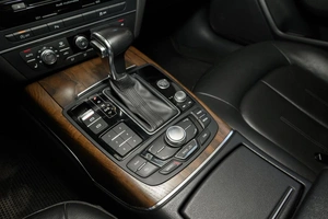 Седан Audi A6 2013 года, 1999000 рублей, Ульяновск