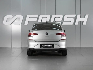 Лифтбек Volkswagen Polo 2021 года, 1769000 рублей, Красный Пахарь