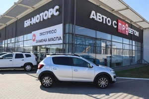 Хэтчбек Renault Sandero 2015 года, 1010000 рублей, Мирное