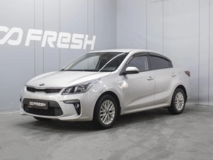 Седан Kia Rio 2020 года, 1420000 рублей, Омск