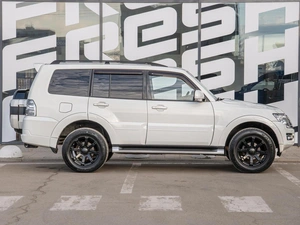 Внедорожник Mitsubishi Pajero 2015 года, 2199000 рублей, Краснодар