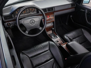 Кабриолет Mercedes-benz E-класс 1994 года, 4700000 рублей, Москва