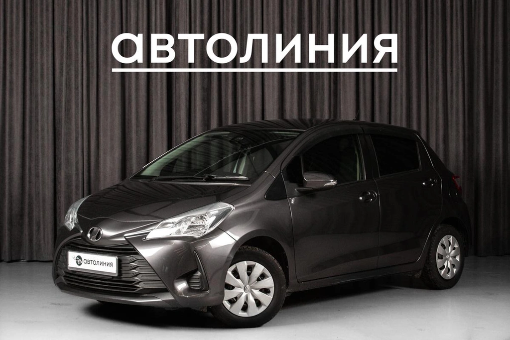 Хетчбэк Toyota Vitz 2019 года, 1030000 рублей, Красноярск