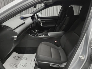 Хетчбэк Mazda 3 2021 года, 1669000 рублей, Красноярск