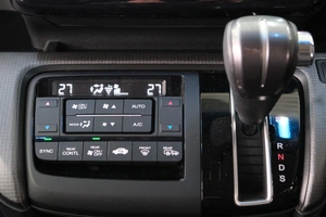 Минивэн Honda Stepwgn Spada 2015 года, 1899000 рублей, Омск