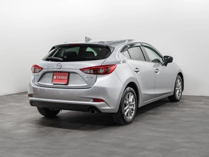 Хетчбэк Mazda Axela 2017 года, 1100000 рублей, Красноярск