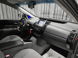 Лифтбек Toyota Prius 2008 года, 699000 рублей, Красноярск