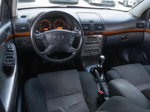 Седан Toyota Avensis 2006 года, 770000 рублей, Волгоград