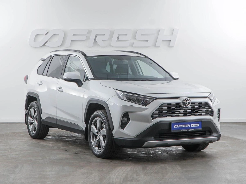 Внедорожник Toyota RAV4 2020 года, 3090900 рублей, Москва