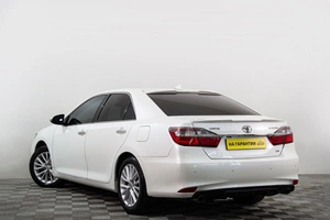 Седан Toyota Camry 2015 года, 2299000 рублей, Сургут