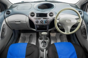 Хетчбэк Toyota Vitz 2000 года, 459000 рублей, Барнаул