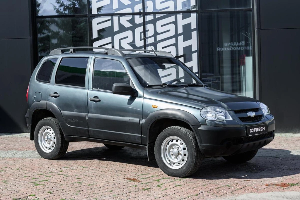 Внедорожник Chevrolet Niva 2012 года, 640000 рублей, Ульяновск