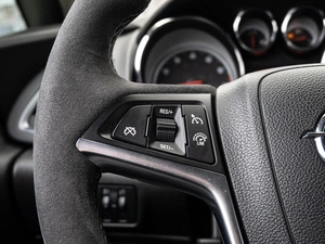 Хетчбэк Opel Astra GTC 2014 года, 1130000 рублей, Краснодар