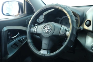 Внедорожник Toyota RAV4 2009 года, 1359000 рублей, Омск