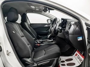 Хетчбэк Mazda Axela 2017 года, 1590000 рублей, Красноярск