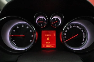 Хэтчбек Opel Astra 2012 года, 990000 рублей, Курск
