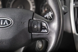 Хетчбэк Kia Ceed 2011 года, 849000 рублей, Томск