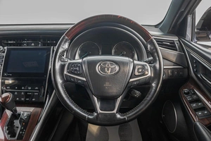 Внедорожник Toyota Harrier 2015 года, 2349000 рублей, Барнаул
