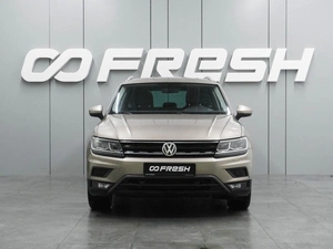 Внедорожник Volkswagen Tiguan 2018 года, 2089000 рублей, Воронеж