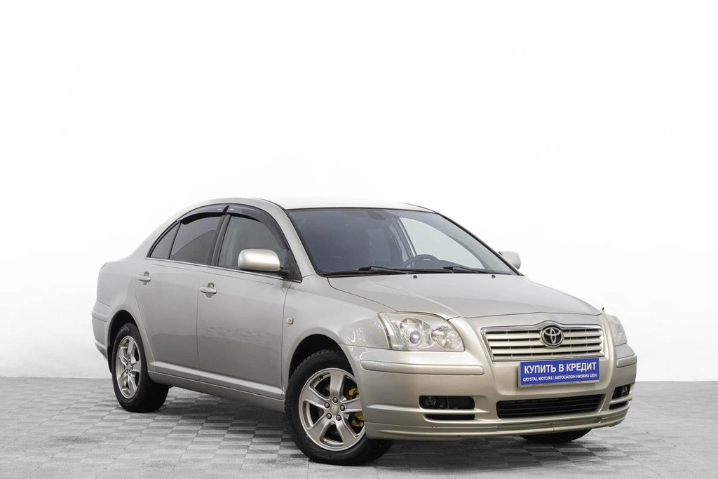 Седан Toyota Avensis 2004 года, 1019000 рублей, Барнаул