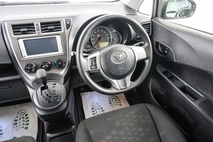 Хетчбэк Toyota Ractis 2012 года, 969000 рублей, Красноярск