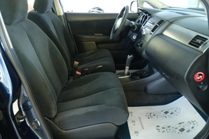 Хетчбэк Nissan Tiida 2010 года, 889000 рублей, Омск