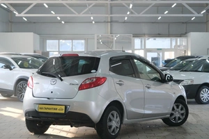 Хетчбэк Mazda Demio 2009 года, 669000 рублей, Омск