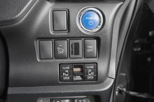 Минивэн Toyota Esquire 2015 года, 1969000 рублей, Кемерово