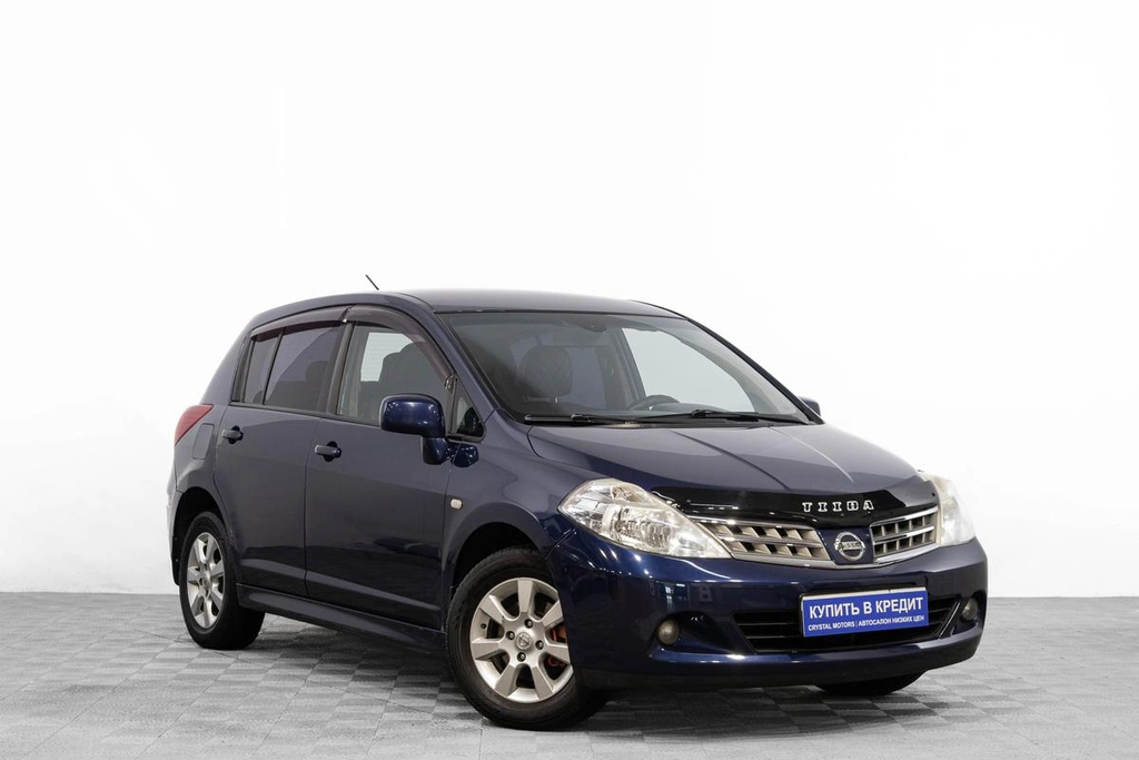 Хетчбэк Nissan Tiida 2010 года, 719000 рублей, Барнаул