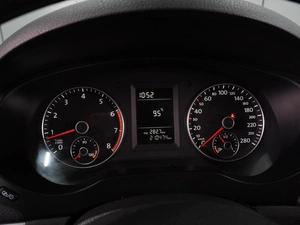 Седан Volkswagen Jetta 2012 года, 1060000 рублей, Воронеж